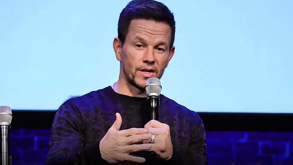 “No puedo empezar el día sin orar y leer la Biblia”, afirma el actor Mark Wahlberg